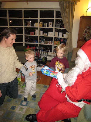 Ben, Cole, Tim and Santa (12-24-2007 19:11)