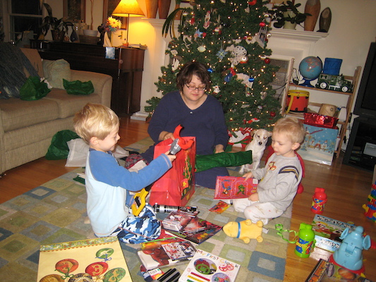 Tim, Christine and Cole open presents, Emily advises (12-25-2007 06:59)