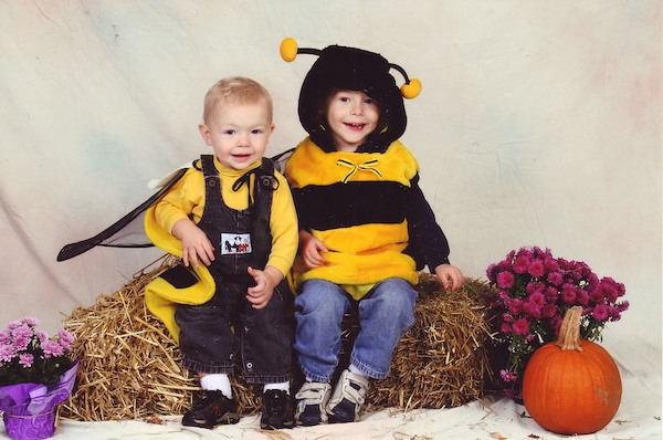 Cole bee and Tim bee (01-28-2008 20:45)