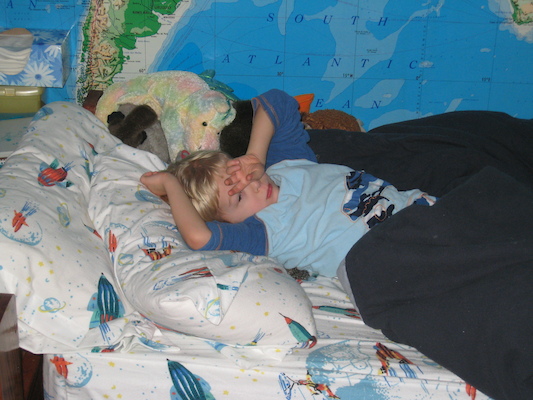 Tim in bed (01-07-2008 06:33)