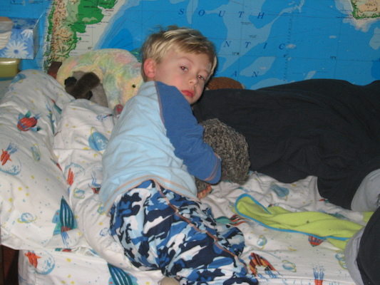 Tim in bed (01-07-2008 06:33)