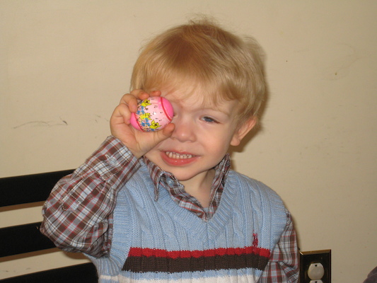 Easter morning Cole egg (03-23-2008 13:04)