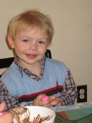 Easter morning Cole egg (03-23-2008 13:05)