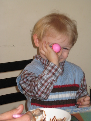 Easter morning Cole egg (03-23-2008 13:05)