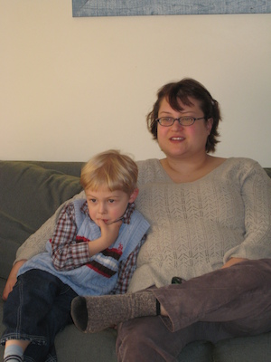 Easter morning Tim, Xine, Cole, Nea, Poppy (03-23-2008 13:22)