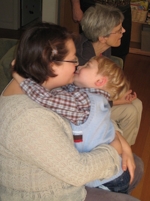 Easter morning Tim, Xine, Cole, Nea, Poppy (03-23-2008 13:27)