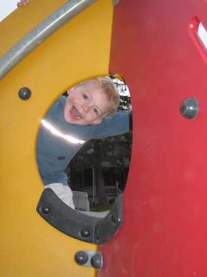 Cole in the climbing-rocket (05-09-2008 18:21)