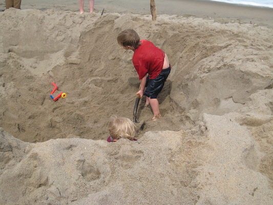 Theo and Tim digging (05-10-2008 13:51)