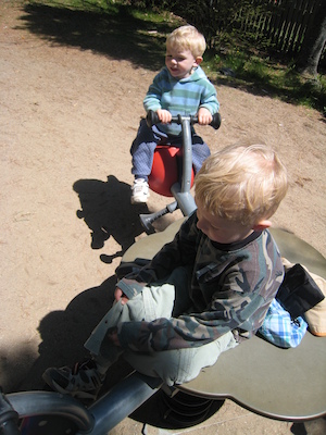 Ladybug on Tim at the playground (05-11-2008 10:30)