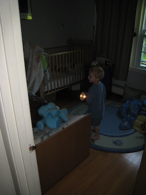 Cole tucking Blue in to bed (06-01-2008 07:13)