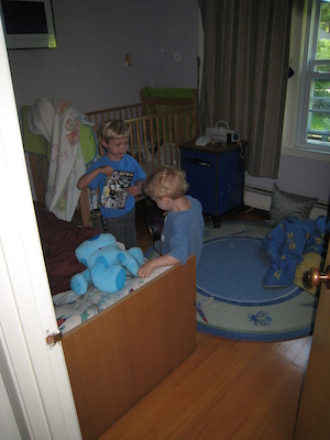 Cole tucking Blue in to bed (06-01-2008 07:13)