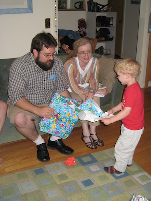 Juj, Marie and Cole opening presents (06-15-2008 17:33)