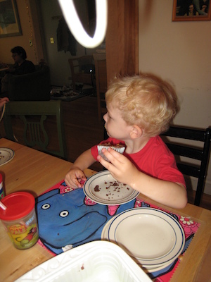 Cole and cupcake (06-15-2008 17:49)