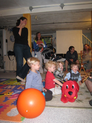 Aron playing to Tim, Cole, Kirk and Finn (06-15-2008 18:28)