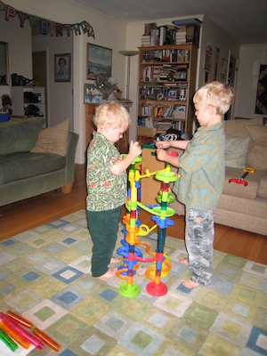 Cole and Tim playing with the marble run (06-16-2008 07:08)