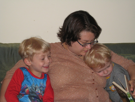 Tim, Xine & Cole reading (06-16-2008 19:05)