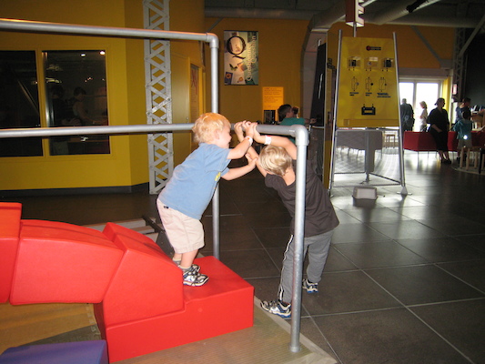 Cole and Tilm on the arch they built (07-24-2008 11:08)