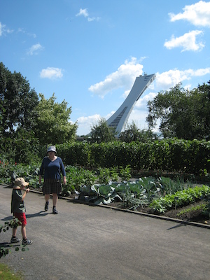 Xine and Tim at the Botanical Garden (07-25-2008 09:53)