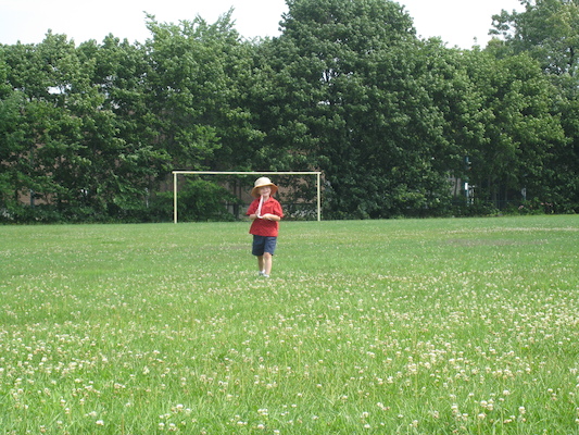 Tim chasing a slingwing (07-26-2008 10:32)