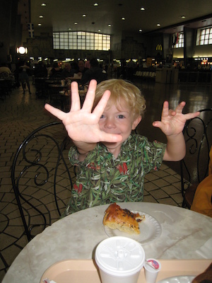 Cole eating (07-28-2008 07:10)