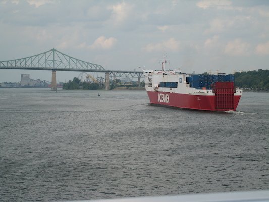 Container ship (07-28-2008 15:20)