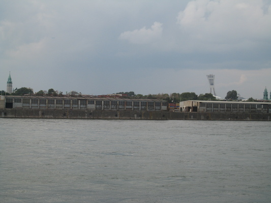 Olympic tower (07-28-2008 15:36)