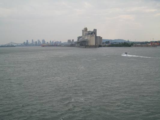 Grain silos (07-28-2008 15:46)