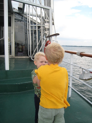 Windswept Cole and Tim (07-28-2008 15:57)