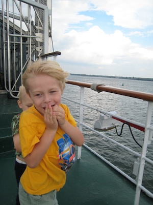 Windswept Cole and Tim (07-28-2008 15:57)