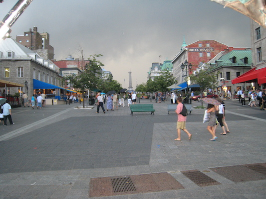 Up the street (07-28-2008 17:51)