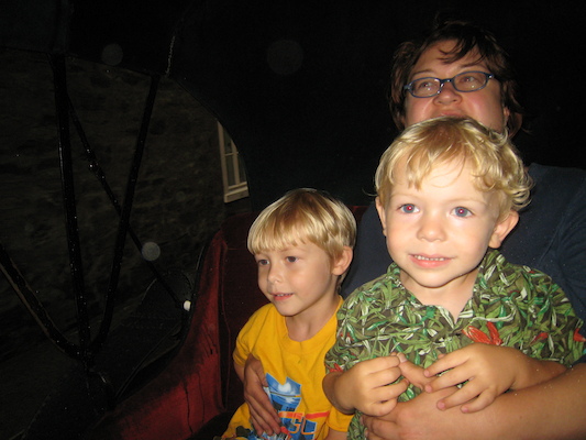 Tim, Cole and Xine in the carriage (07-28-2008 17:58)