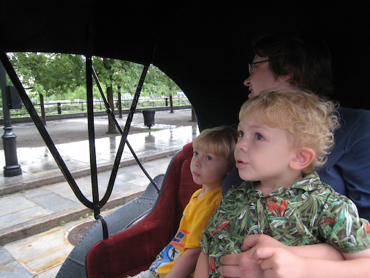 Tim, Xine and Cole in the carriage (07-28-2008 18:19)