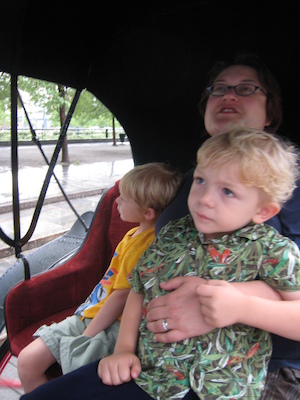 Tim, Xine and Cole in the carriage (07-28-2008 18:20)