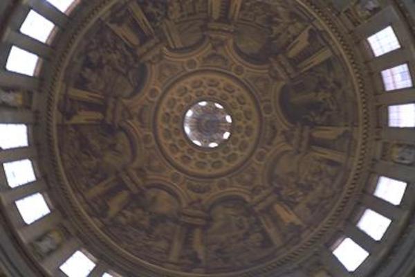 View from bottom of St. Pauls