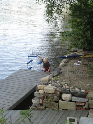 Tim by the lake (08-18-2008 16:07)