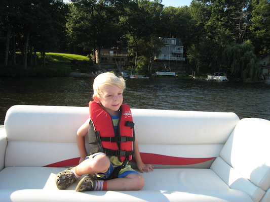 Cole on the boat (08-18-2008 16:13)
