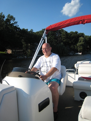 Poppy on the boat (08-18-2008 16:14)