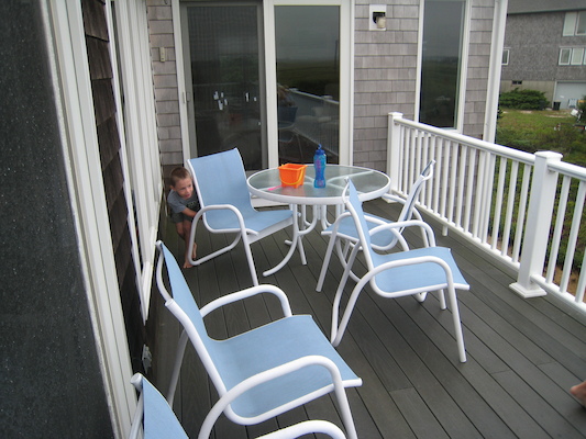 Tal hiding (08-16-2008 06:02)