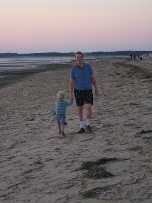 Cole and Ben on the beach (08-17-2008 18:33)