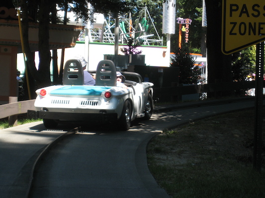 Xine and Tim driving (08-27-2008 11:22)