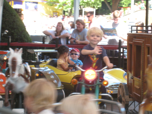 Cole on a motorbike (08-27-2008 12:20)