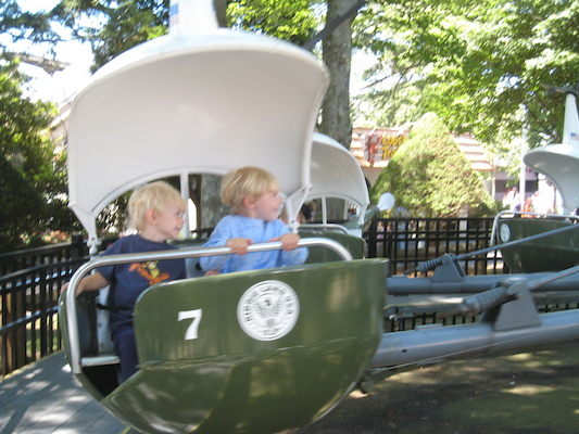 Tim and Cole in a helicopter (08-27-2008 12:25)