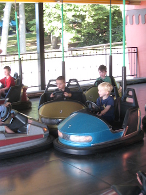 Tim and Cole in bumper-cars (08-27-2008 15:33)