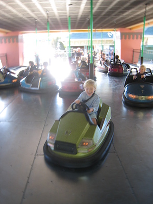 Tim and Cole in bumper-cars (08-27-2008 16:07)