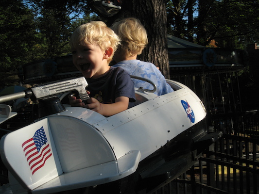 Tim and Cole in a space ship (08-27-2008 16:55)