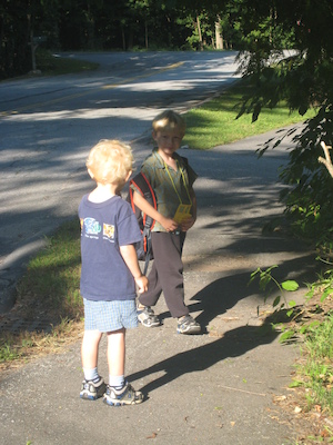 Cole and Tim walking to the bus (09-03-2008 07:40)
