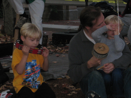 Tim, Ben and Cole performing (10-12-2008 16:29)