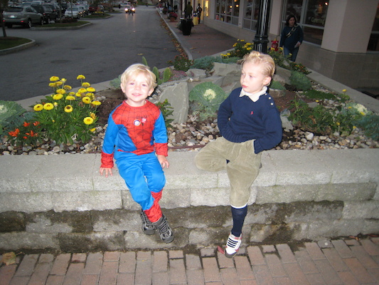 Spider Cole and Tim Tintin (10-25-2008 17:22)