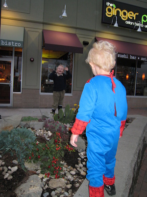 Tim Tintin and Spider Cole (10-25-2008 17:23)