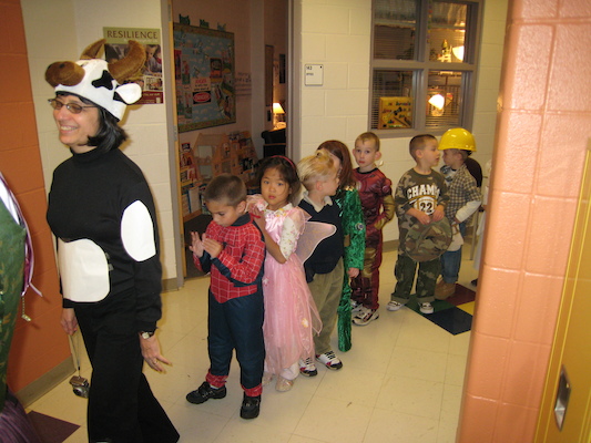 Davis Halloween Party (10-31-2008 13:49)